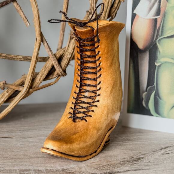Vintage Hand Carved Wooden Victorian Lace Up Heeled Boot, Folk Art, Miniature - Picture 6 of 6